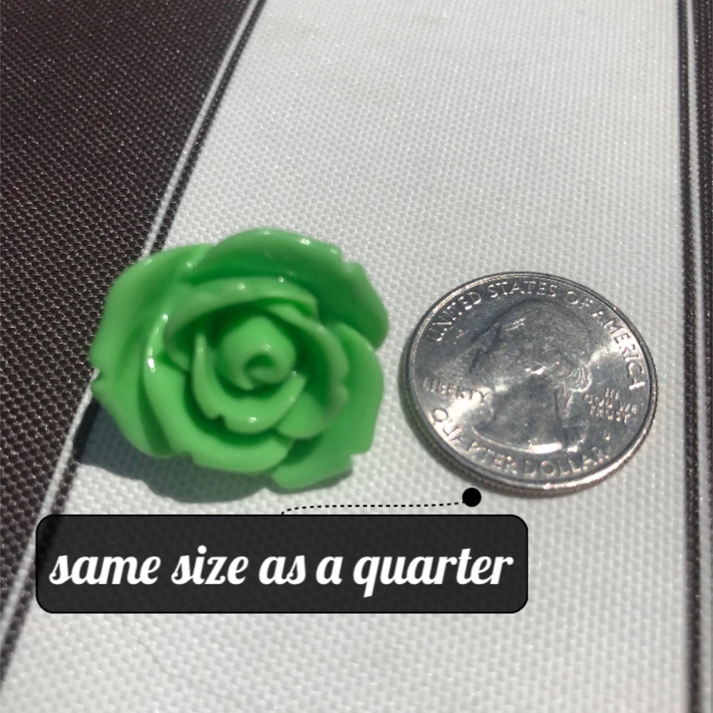 🌺 GREEN NEON ROSE earrings 🌺 - Picture 2 of 3